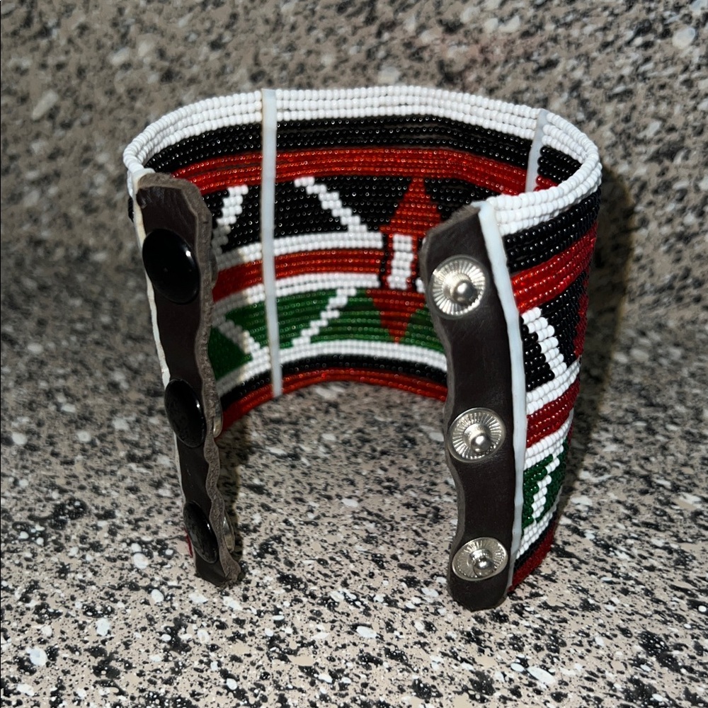 Handcrafted African Beaded Bracelet. - Picture 5 of 10